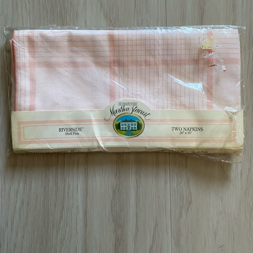 2 Vintage 20x20” Martha Stewart Shell Pink Napkins